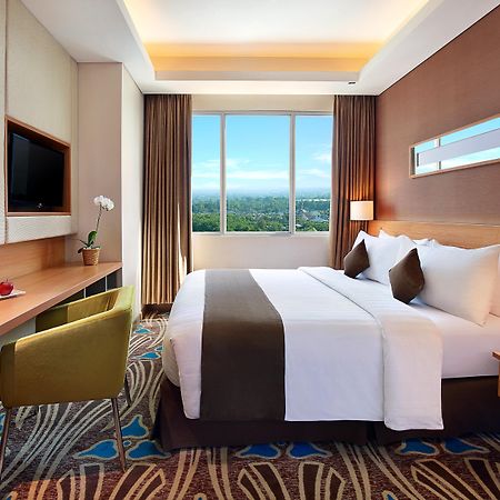 Aston Solo Hotel Екстер'єр фото