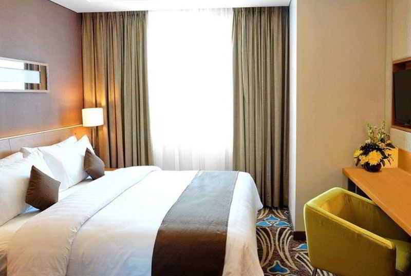 Aston Solo Hotel Екстер'єр фото