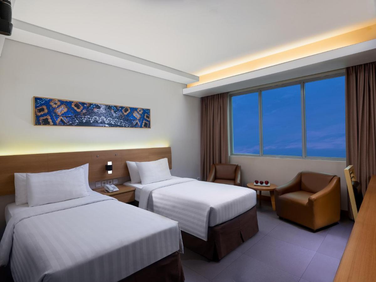 Aston Solo Hotel Екстер'єр фото