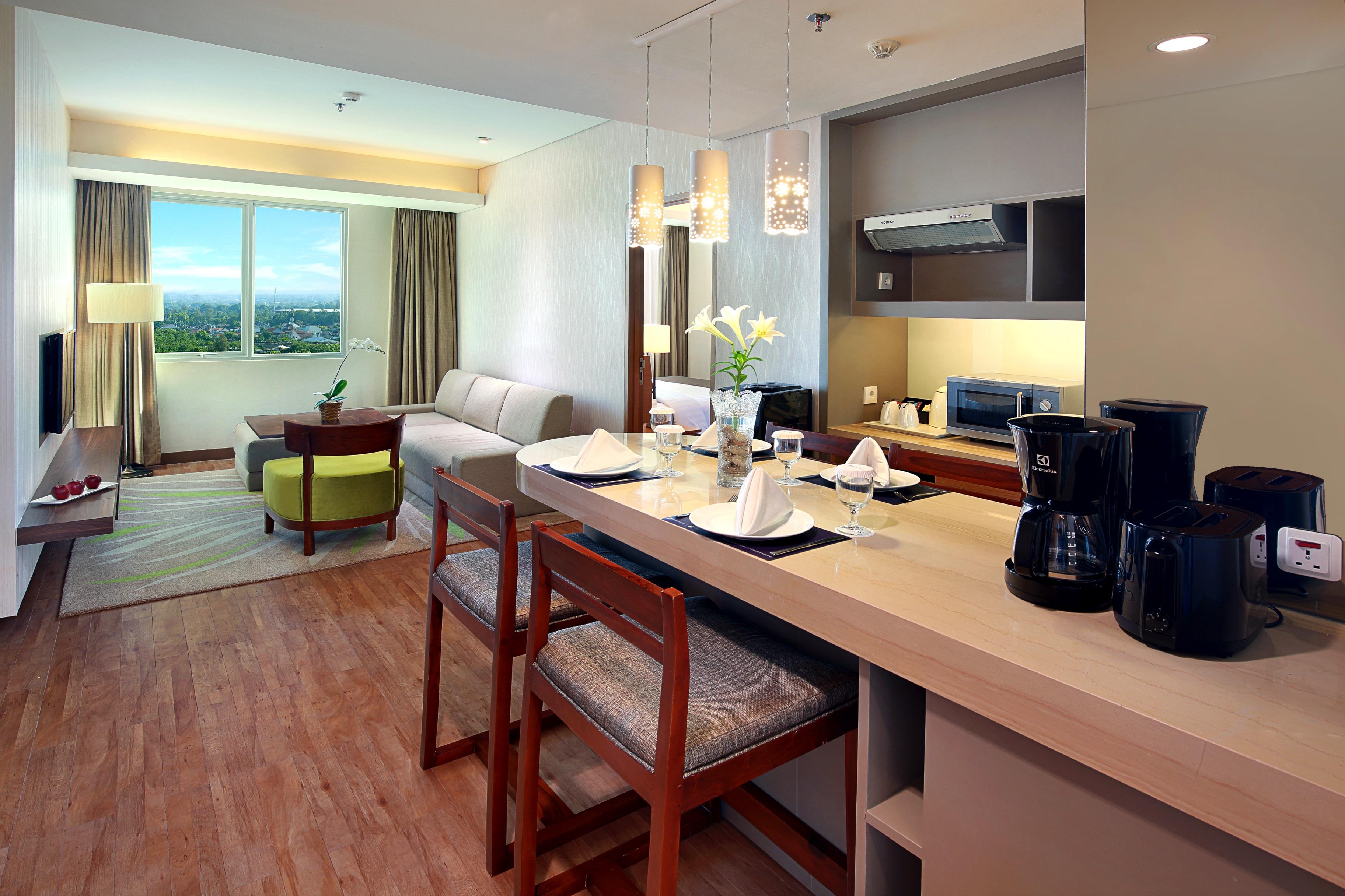 Aston Solo Hotel Екстер'єр фото