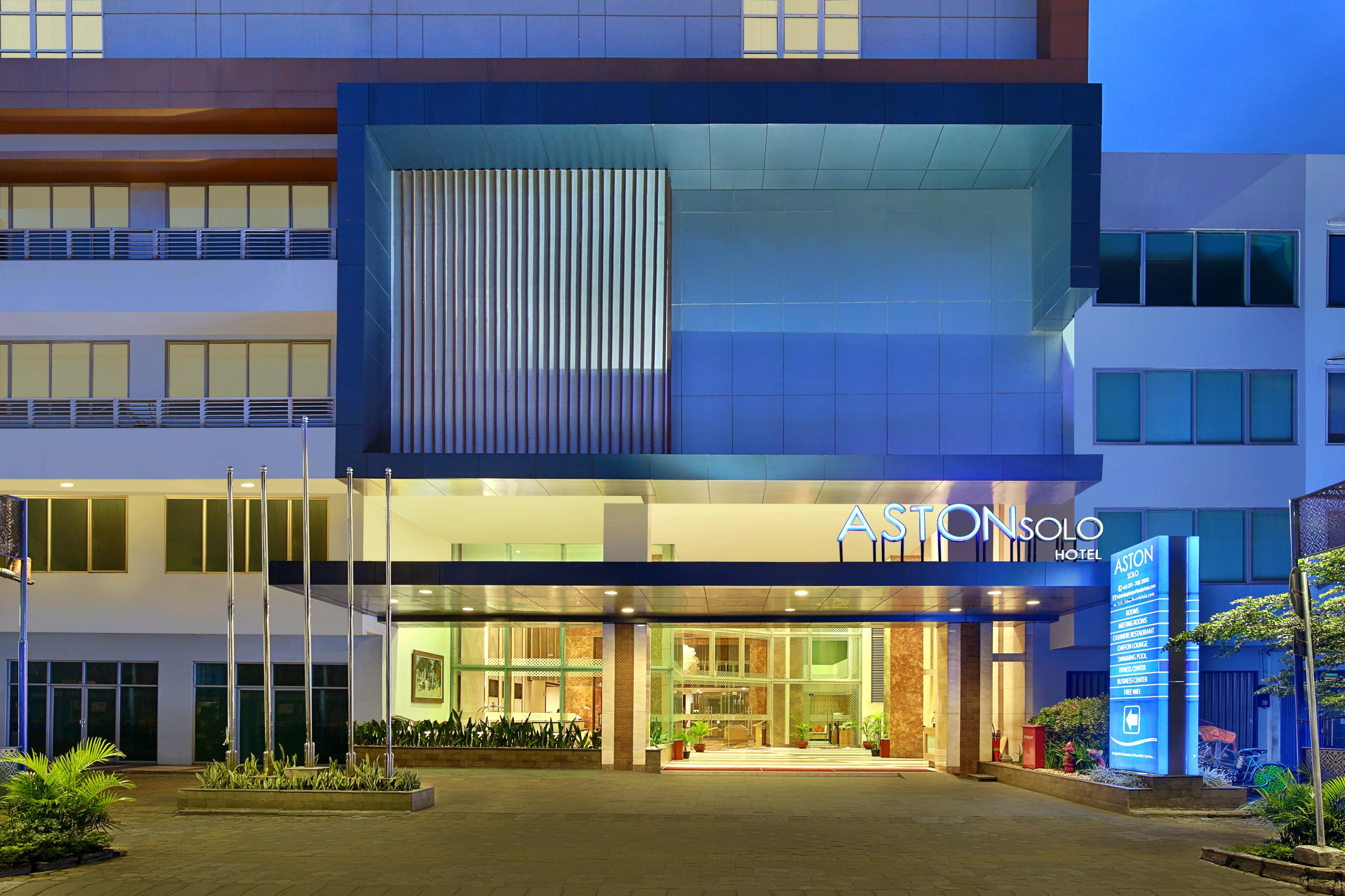 Aston Solo Hotel Екстер'єр фото
