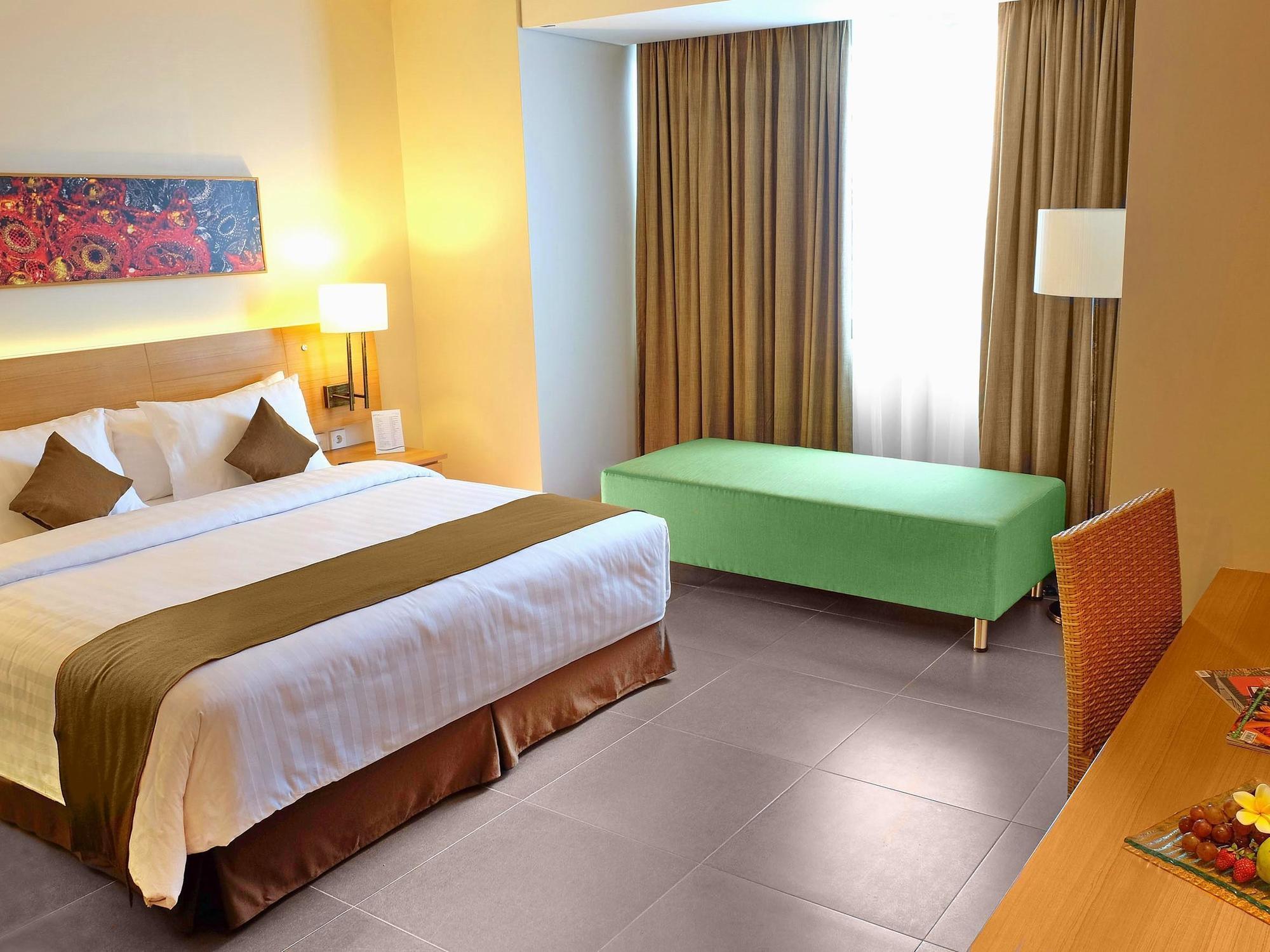 Aston Solo Hotel Екстер'єр фото