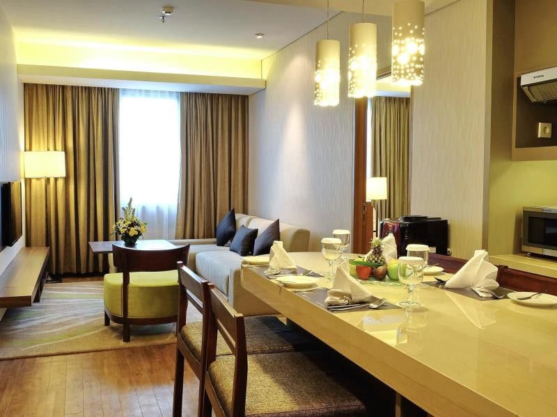 Aston Solo Hotel Екстер'єр фото