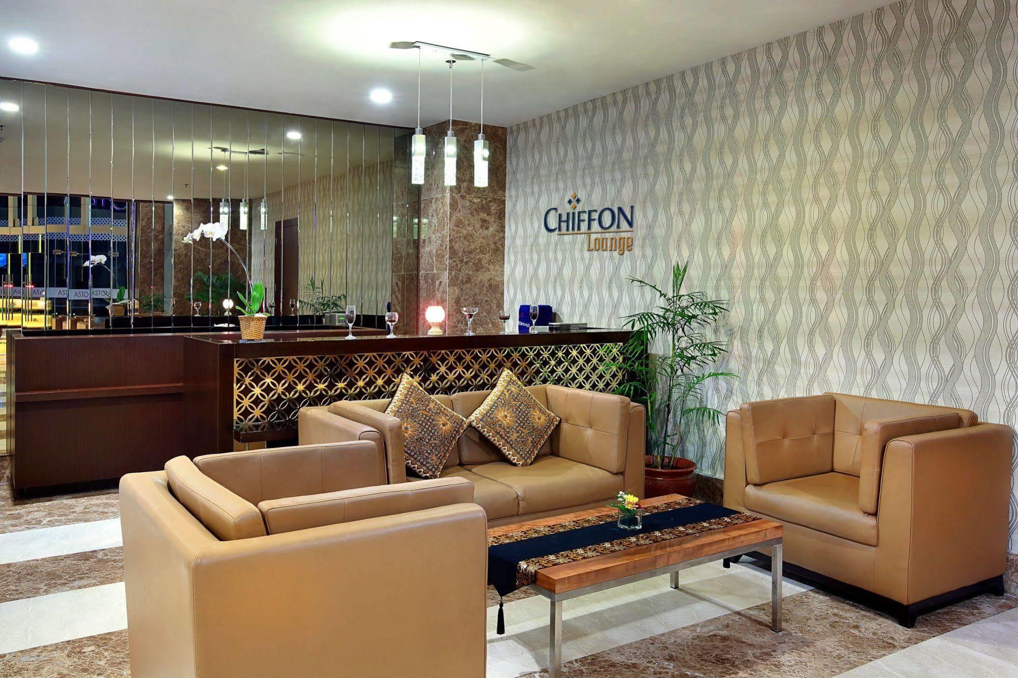 Aston Solo Hotel Екстер'єр фото